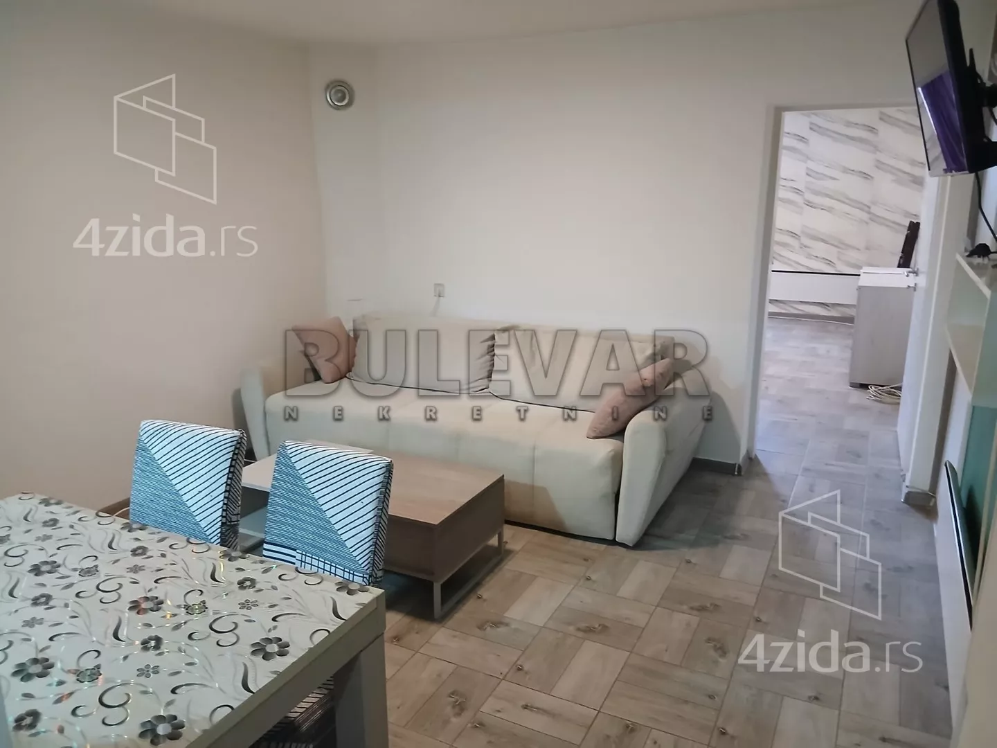 Jednoiposoban stan | 4zida