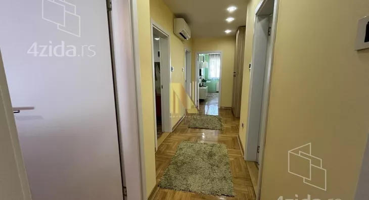 Petosoban stan | 4zida