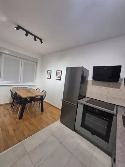 Dva Bela Goluba | 4zida.rs