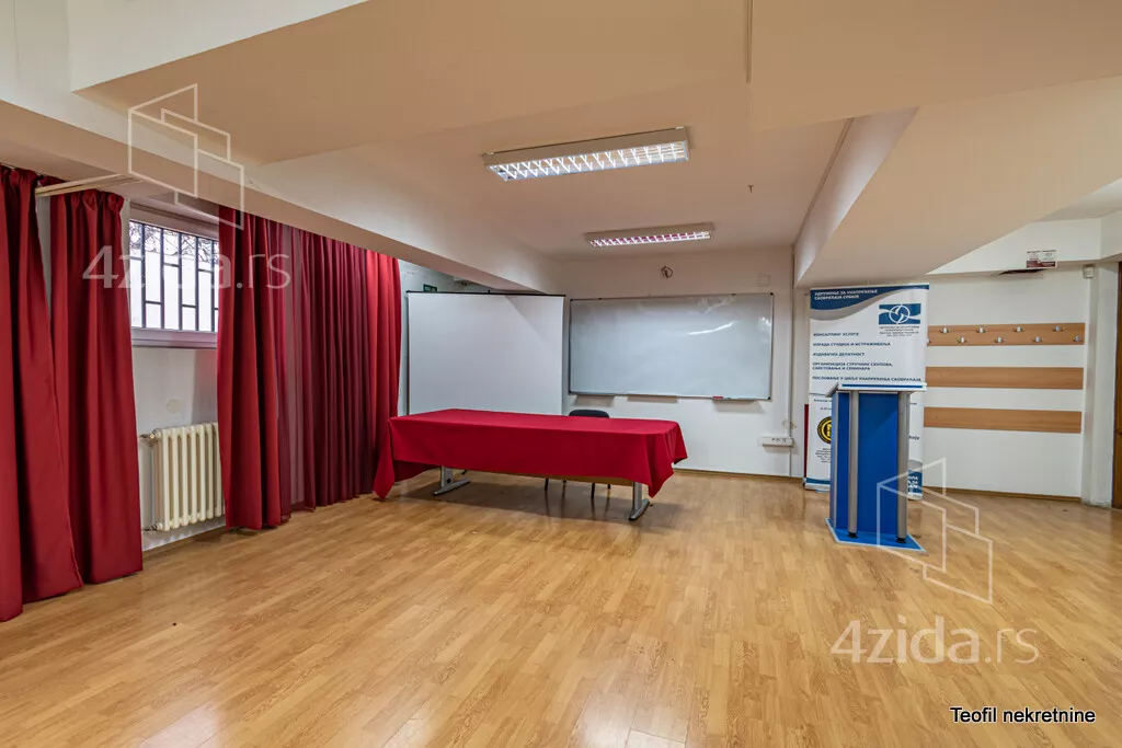 Poslovni prostor | 4zida