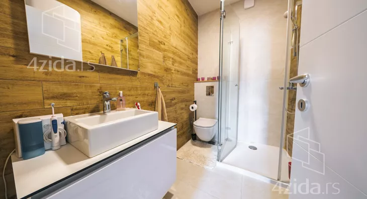 Petosoban stan | 4zida