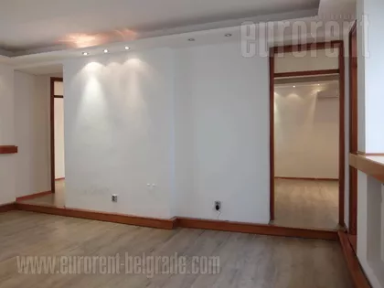 KNEZ MIHAILOVA | 4zida.rs