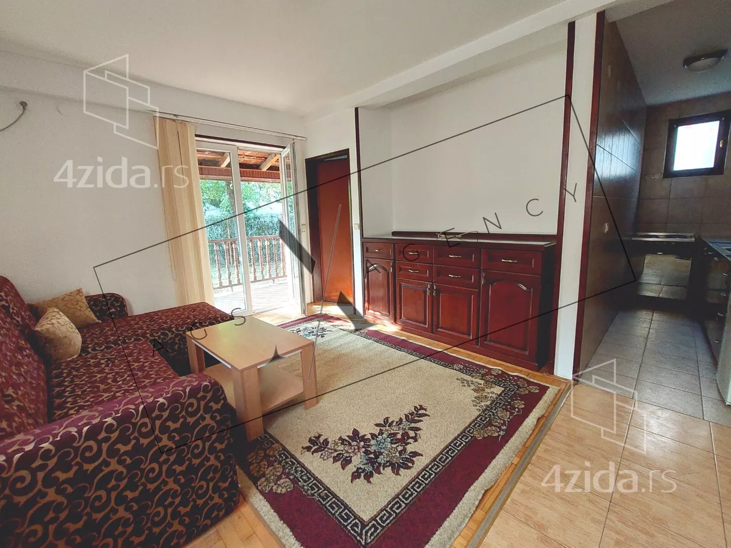 Jednoiposoban stan | 4zida