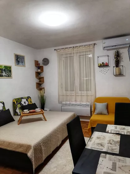 Vuka Karadžića 3B | 4zida.rs