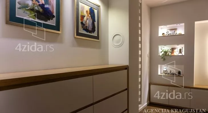 Petosoban stan | 4zida