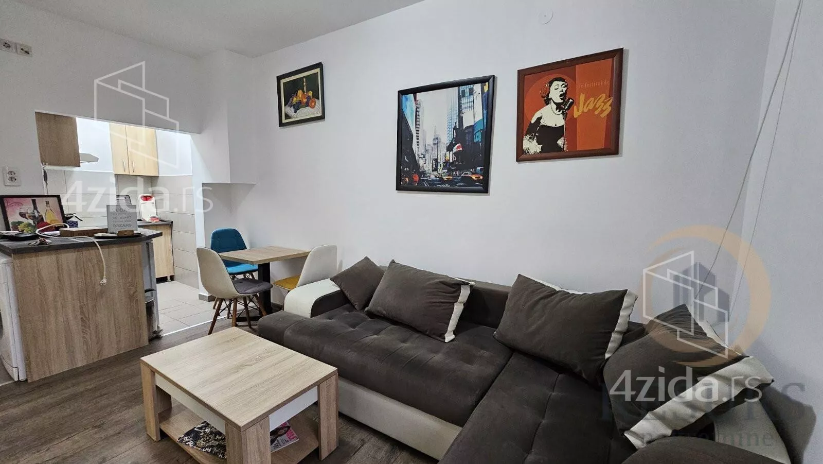 Jednoiposoban stan | 4zida