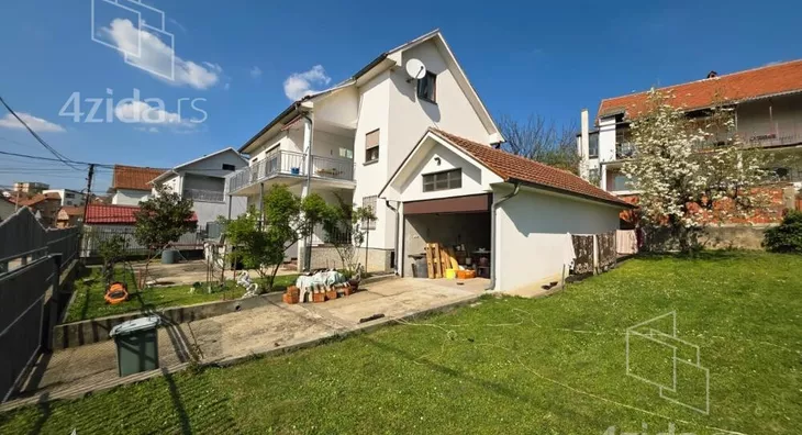 3-etažna kuća | 4zida