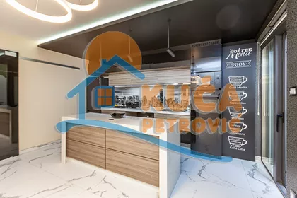 Obrenovićeva | 4zida.rs