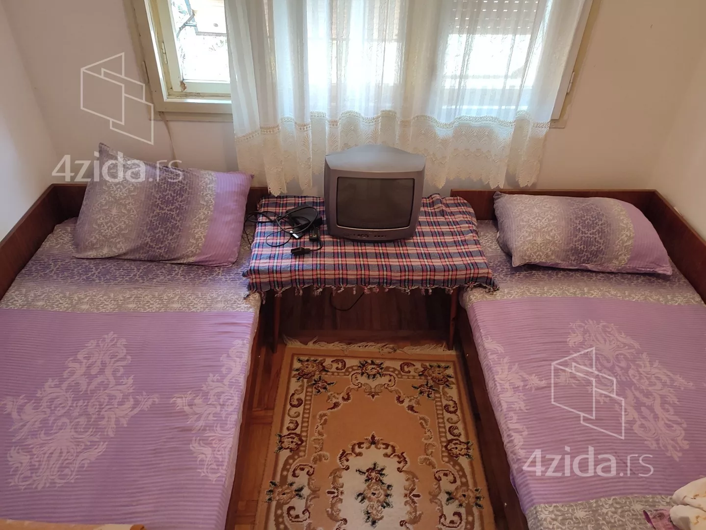 Petosoban stan | 4zida