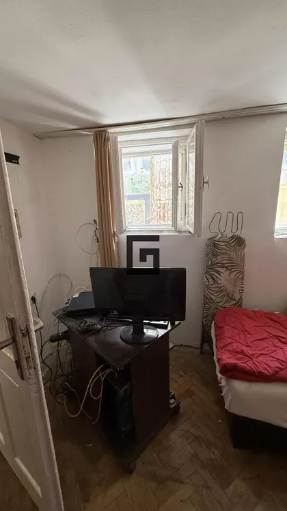 Albanske spomenice | 4zida.rs