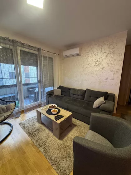 Mirka Milojkovića 45 | 4zida.rs