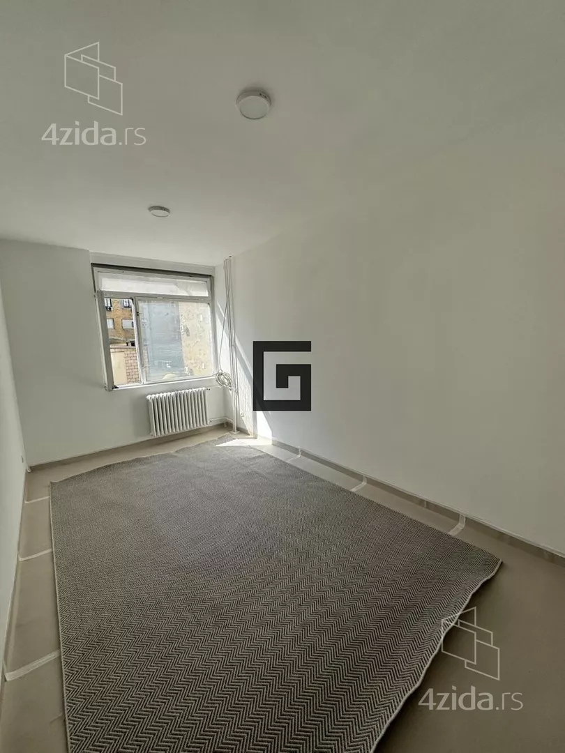 Šestosoban stan | 4zida