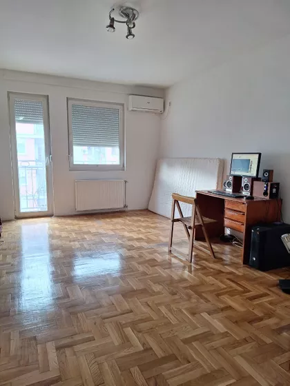 Janka Čmelika | 4zida.rs