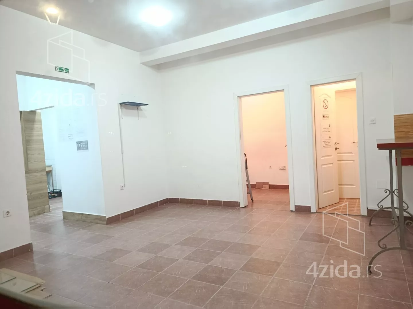 Lokal | 4zida