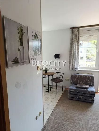 Lasla Gala | 4zida.rs