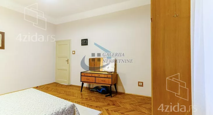 Četvoroiposoban stan | 4zida