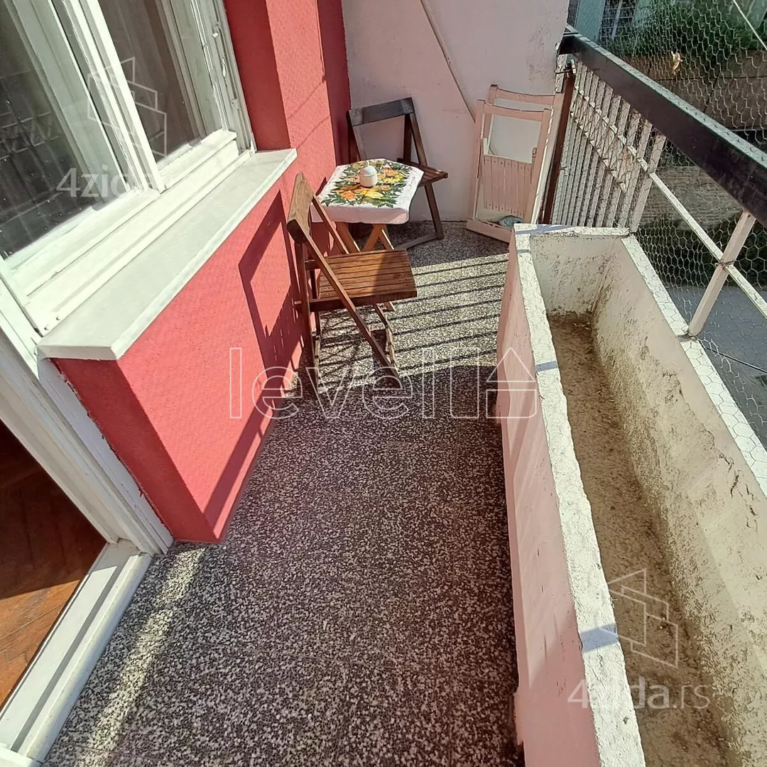 Četvoroiposoban stan | 4zida