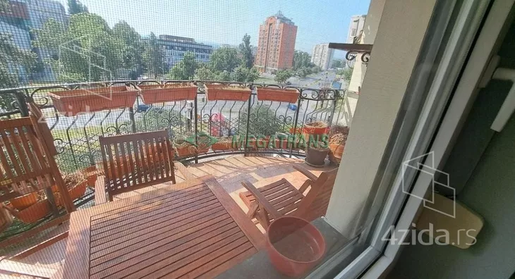 Troiposoban stan | 4zida