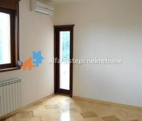 Šestosoban stan | 4zida