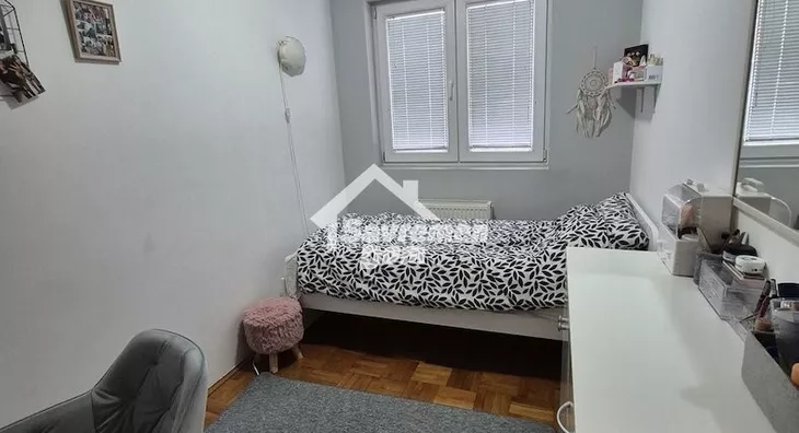 Šestosoban stan | 4zida