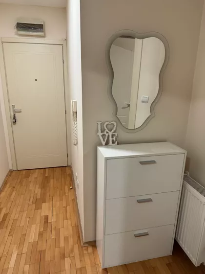 Žanova 5 | 4zida.rs