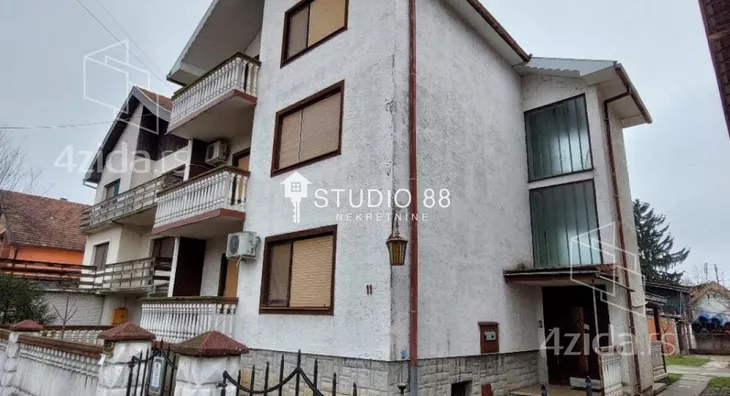 3-etažna kuća na prodaju, Duvanika, 140.000€, 258m² - stampaj