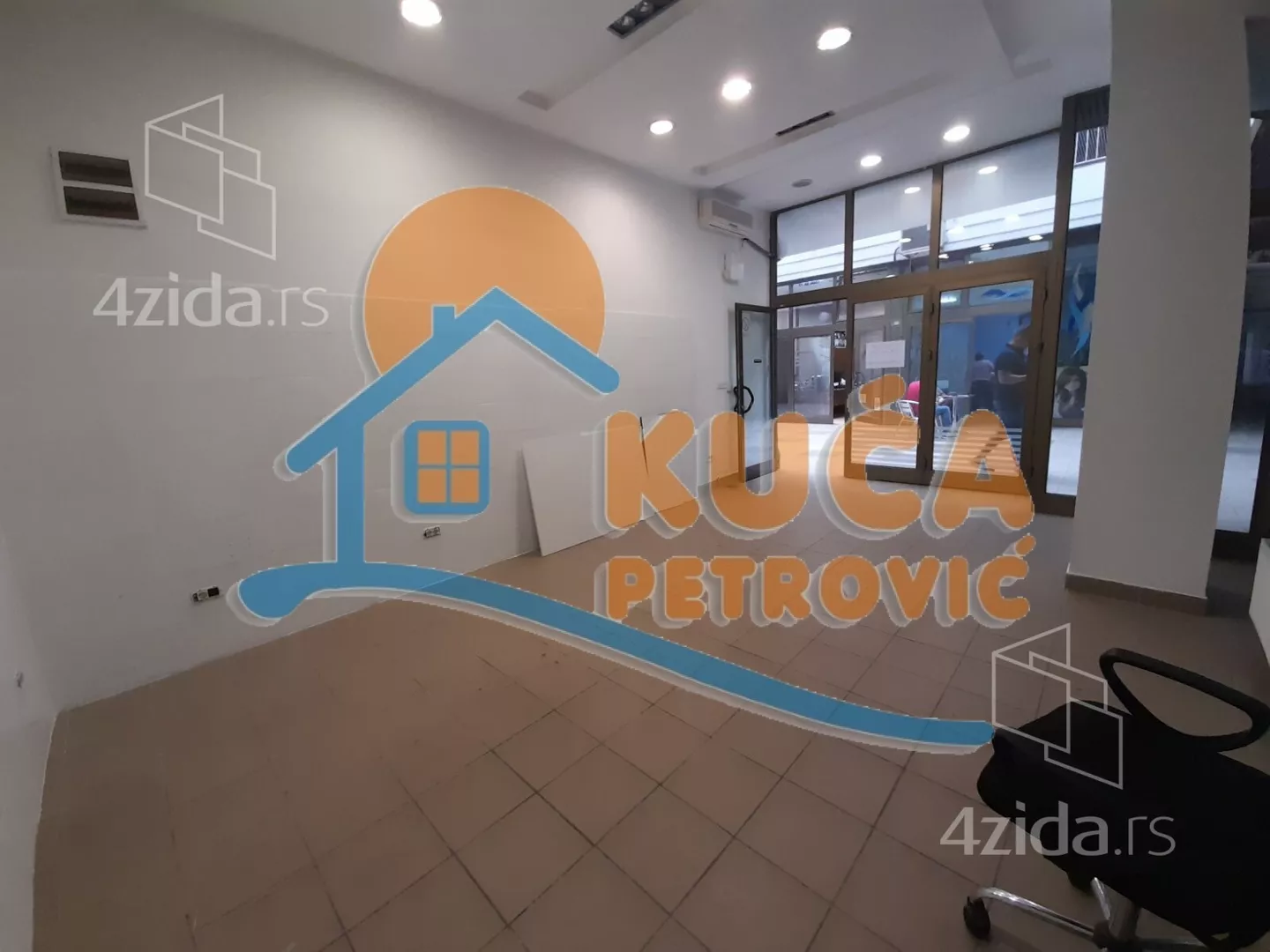 Lokal | 4zida
