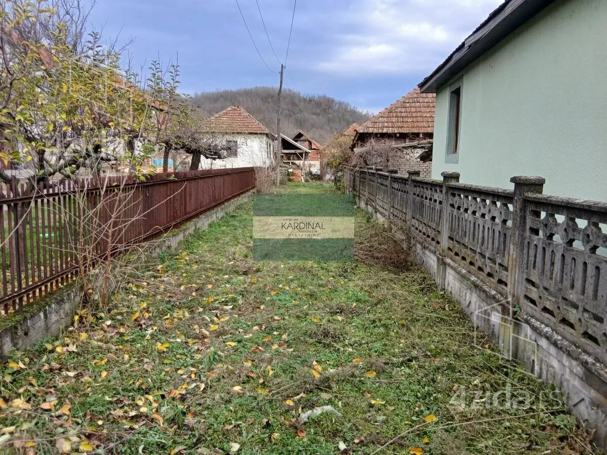 Plac | 4zida