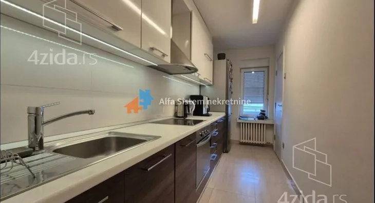 Petosoban stan | 4zida