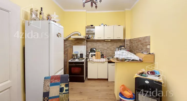 Četvoroiposoban stan | 4zida