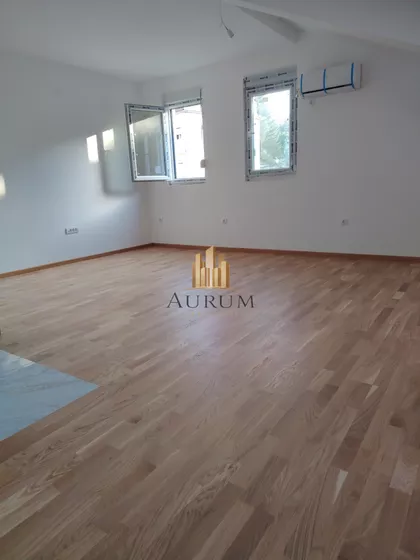 Boleč | 4zida.rs