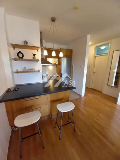 Braće Ribnikar | 4zida.rs