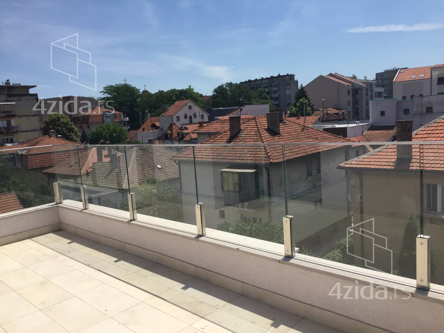Petosoban stan | 4zida