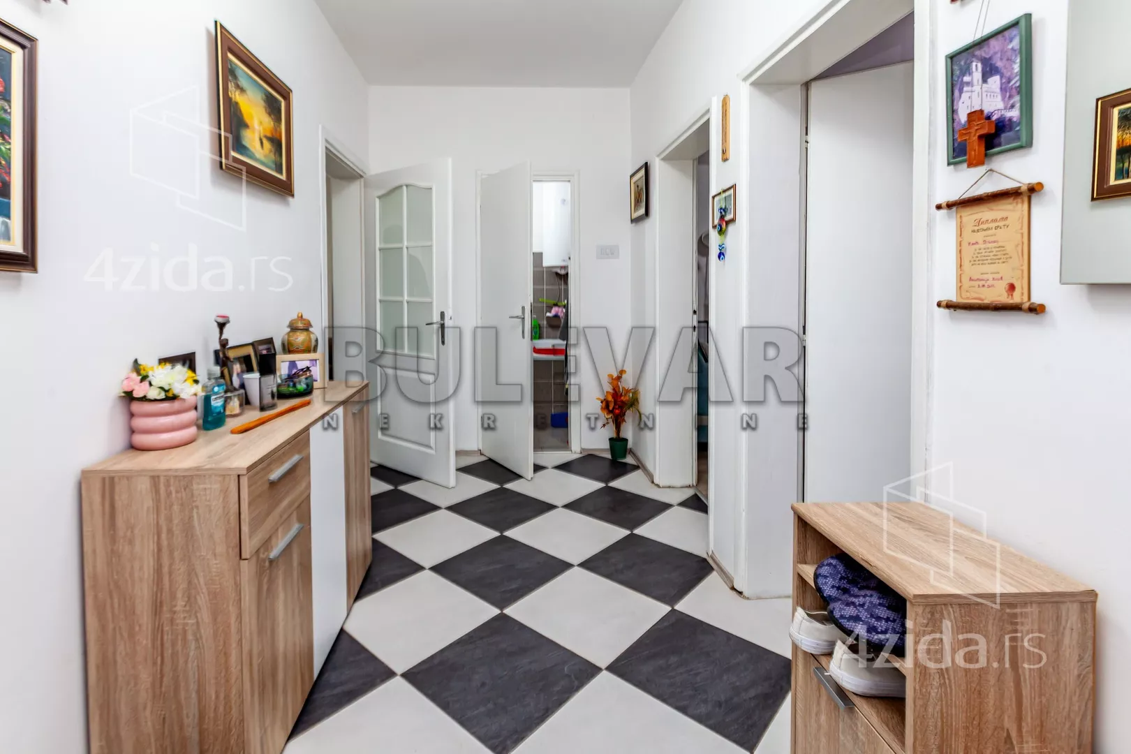 3-etažna kuća | 4zida