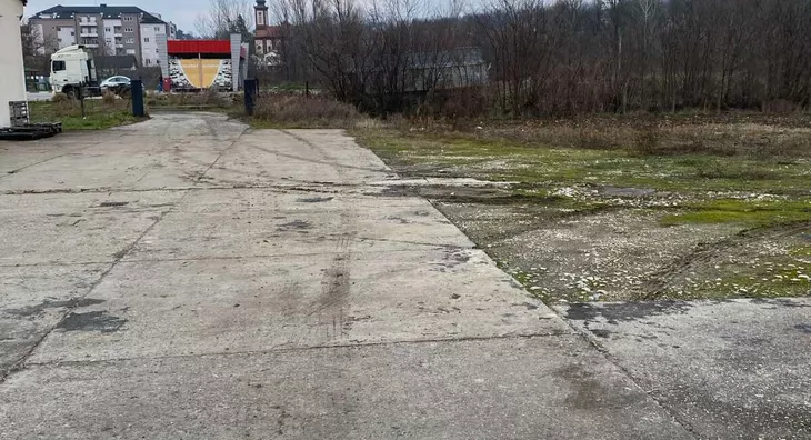 Poslovna zgrada | 4zida