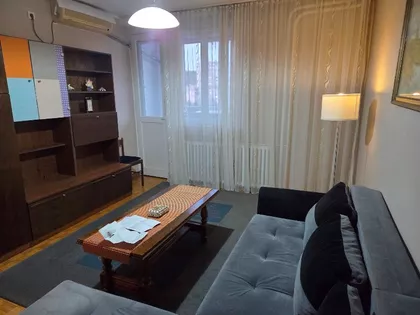 Učitelja Miloša Jankovića | 4zida.rs