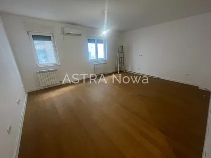 Autokomanda | 4zida.rs