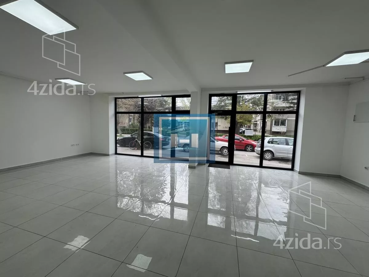 Lokal | 4zida