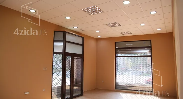 Poslovni prostor | 4zida
