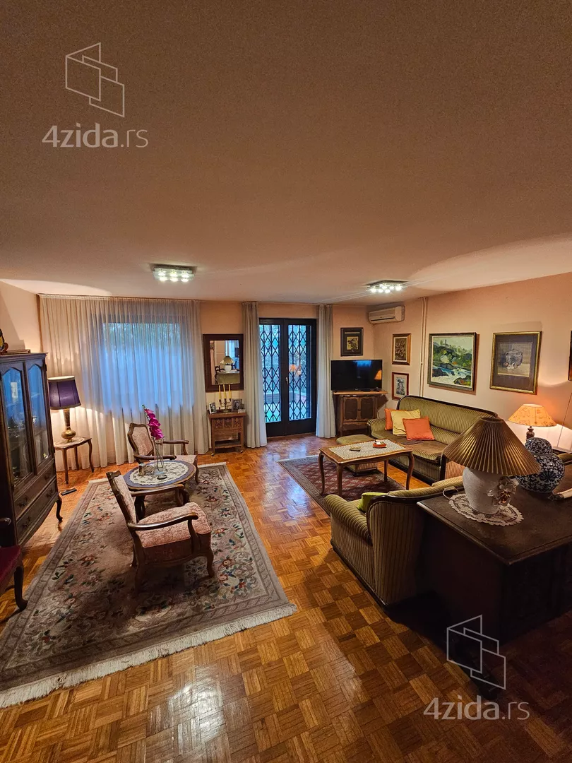 3-etažna kuća | 4zida