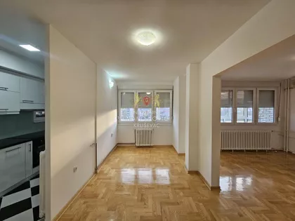 Sportski Centar | 4zida.rs