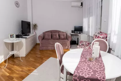 Hopovska | 4zida.rs