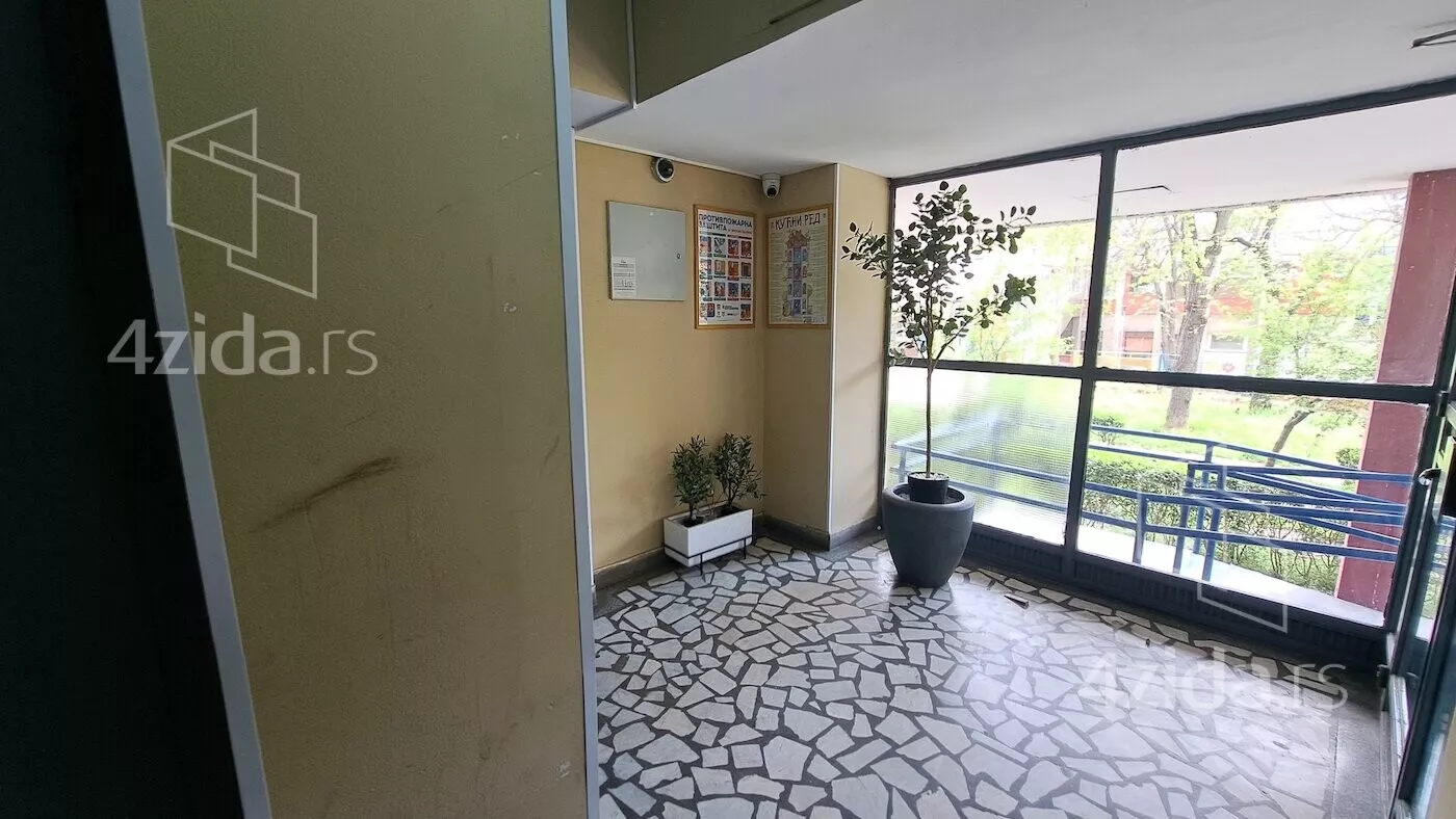 Troiposoban stan | 4zida