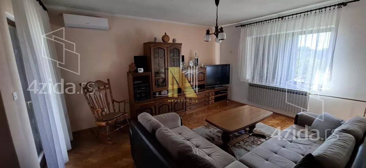 Kuća | 4zida