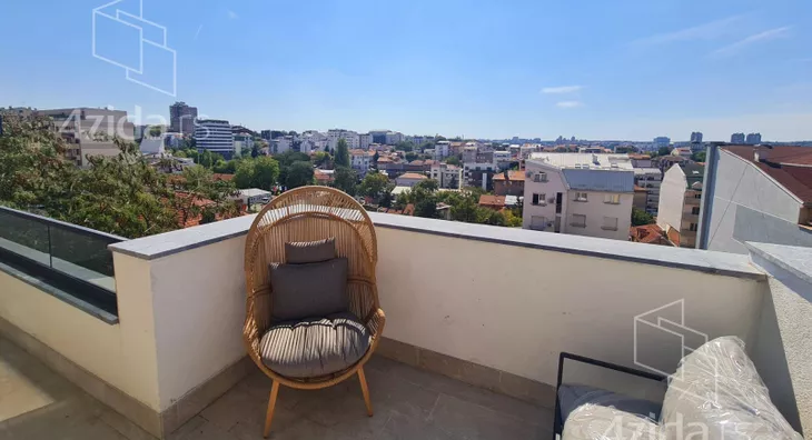 Šestosoban stan | 4zida