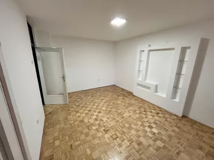 Cara Dušana | 4zida.rs