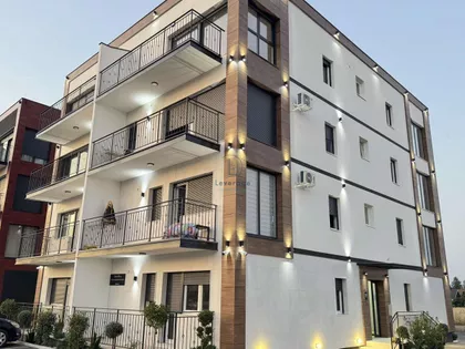 Surčin (mesto) | 4zida.rs
