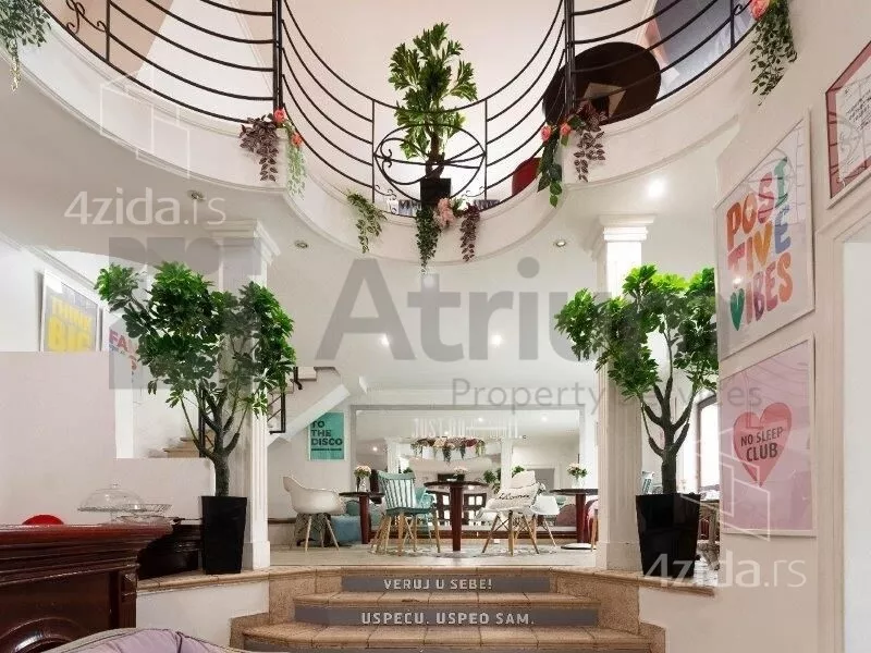 Poslovna zgrada | 4zida