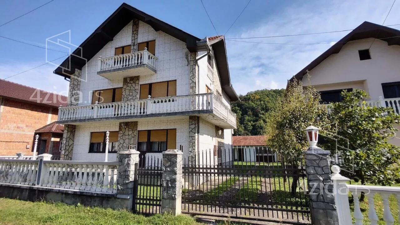 3-etažna kuća | 4zida