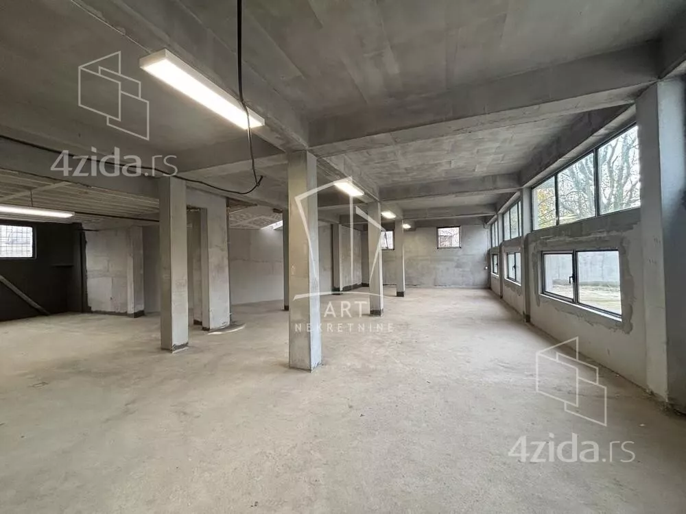 Poslovni prostor | 4zida